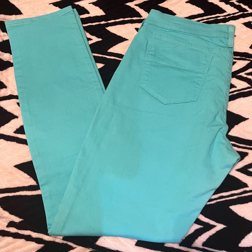 Old Navy Sweetheart Skinny Jeans size 8. Turquoise with 30 inch inseam.